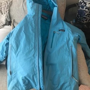 Patagonia women's small ski jacket